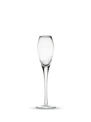 Byon Samppanjalasi Bubbles, Kirkas