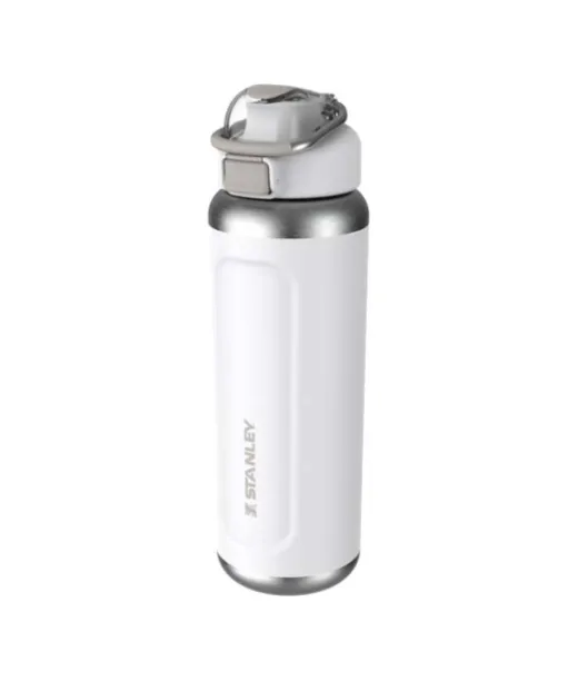 Stanley Classic Wellspring 710 Ml Kierrätetystä Ruostumattomasta Teräksestä Valmistettu Eristetty Juomapullo