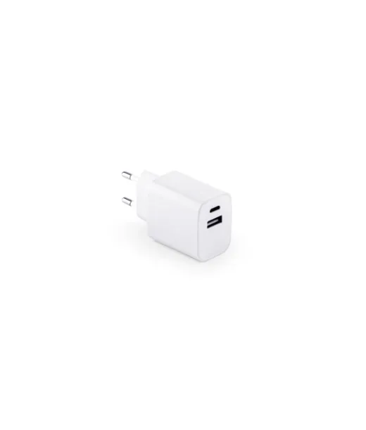 Wegener. Virtasovitin, Jossa On Usb-a-portti 18w Ja Usb-c 20w, Kierrätetystä Abs:stä (100 % Rabs) Valkoinen