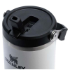 Stanley Iceflow™ 2.0 890 Ml Eristetty Ruostumattomasta Teräksestä Valmistettu Juomapullo, Jossa On Kääntyvä Pilli